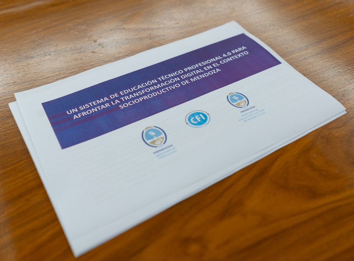 #NuevaSecundaria vinculación entre Educación, Trabajo y Producción. Avanzamos con expertos del #CFI en estrategias para seguir mejorando la oferta a nuestros estudiantes.
El desafío es construir un futuro compartido.