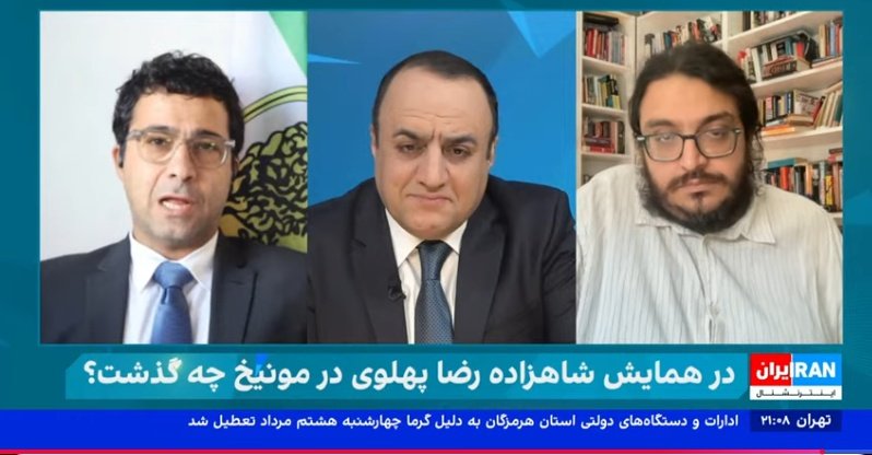 Wisdom واری (@foreverybd) on Twitter photo یک مناظره ای بود بین <a href="/arash_tehran/">Arash Azizi آرش عزیزی</a> و <a href="/HSheibanyrad/">Hamed SHEIBANYRAD</a> در رابطه با همايش همکاری ملی :
که در اونجا آرش عزیزی انتقاد میکنه به حرف های حامد شیبانی در رابطه با ساواک و میگه ما در جامعه ی دموکراتیک فردا خواستار عدم وجود سازمانی مثل ساواک هستیم.
آقای عزیزی، اون همه کتاب پشت سرتون گذاشتید. یک مناظره ای بود بین <a href="/arash_tehran/">Arash Azizi آرش عزیزی</a> و <a href="/HSheibanyrad/">Hamed SHEIBANYRAD</a> در رابطه با همايش همکاری ملی :
که در اونجا آرش عزیزی انتقاد میکنه به حرف های حامد شیبانی در رابطه با ساواک و میگه ما در جامعه ی دموکراتیک فردا خواستار عدم وجود سازمانی مثل ساواک هستیم.
آقای عزیزی، اون همه کتاب پشت سرتون گذاشتید.