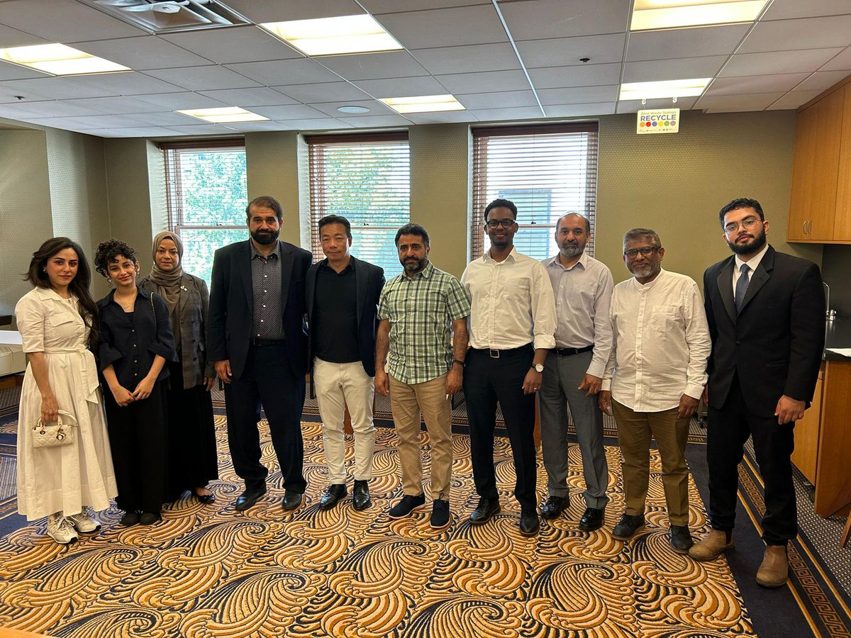 nccm's tweet image. NCCM brought together Muslim community leaders from across Vancouver to meet with Mayor @KenSimCity, calling for action to address the alarming rise in Islamophobia.
Vancouver’s Muslim community, like all communities, deserves to be safe from attacks and harassment.
We look…