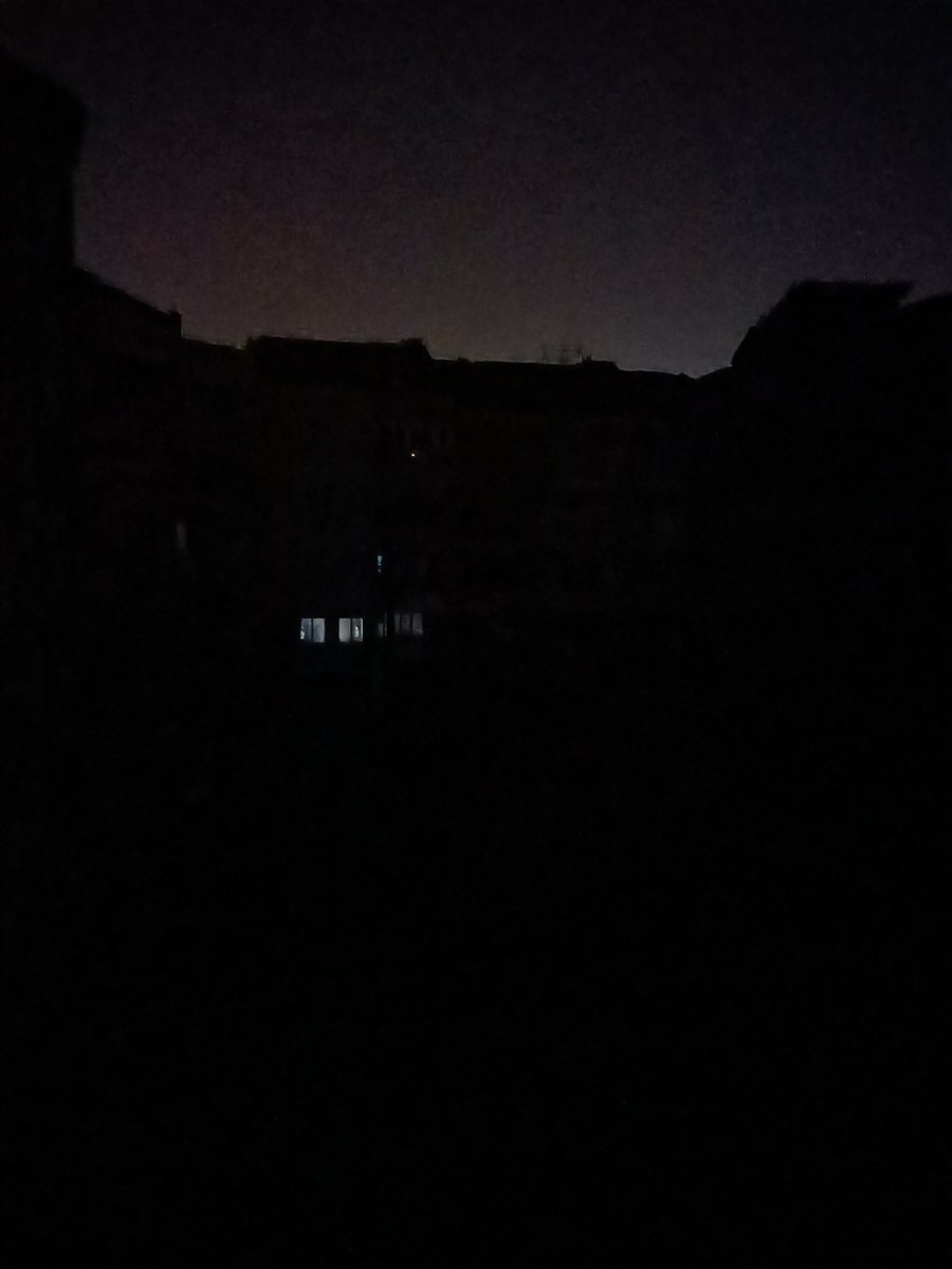 Mahallede elektrik gitti bu ne korkunc
