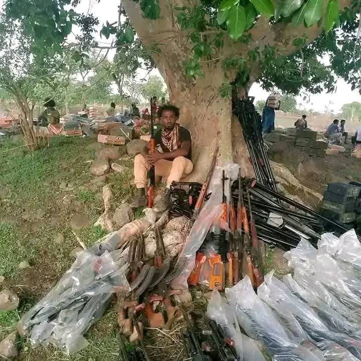 AmharaFirst4's tweet photo. When #FanoPower is evidently overpowering the #Oromofascism #OromoTerrorism #GallaInvasion @AbiyAhmedAli is looking for distraction ๐๐๐ https://t.co/EqdDvTW2KM