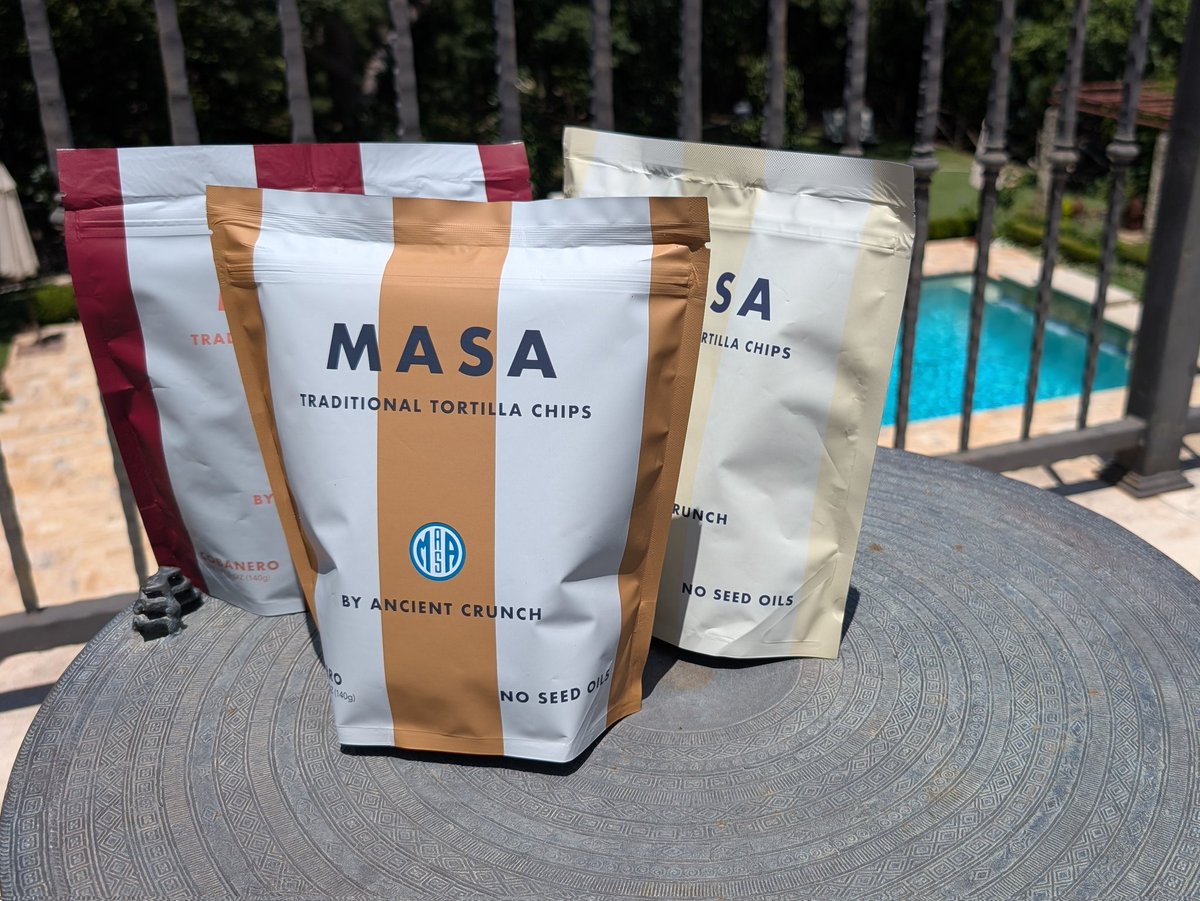 AllyTaft's tweet image. Finally got around to sharing these with my very tall guy.
10/10 highly recommend.
His only complaint was that they should sell a larger bag, as these are simply "not Texas-sized."