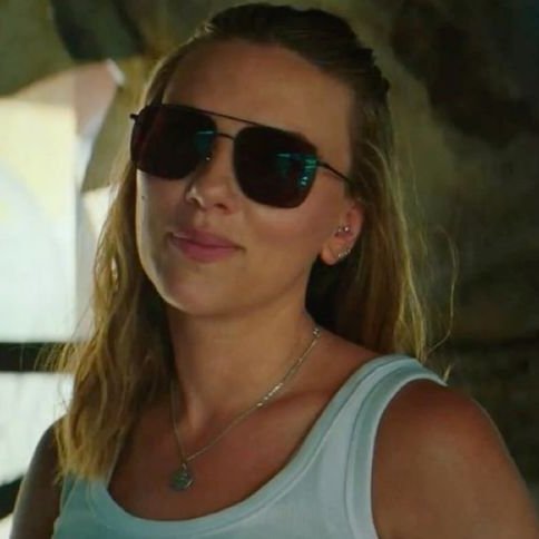 natromilf's tweet image. why is she dressed like she’s about to beat up a t-rex and my heart