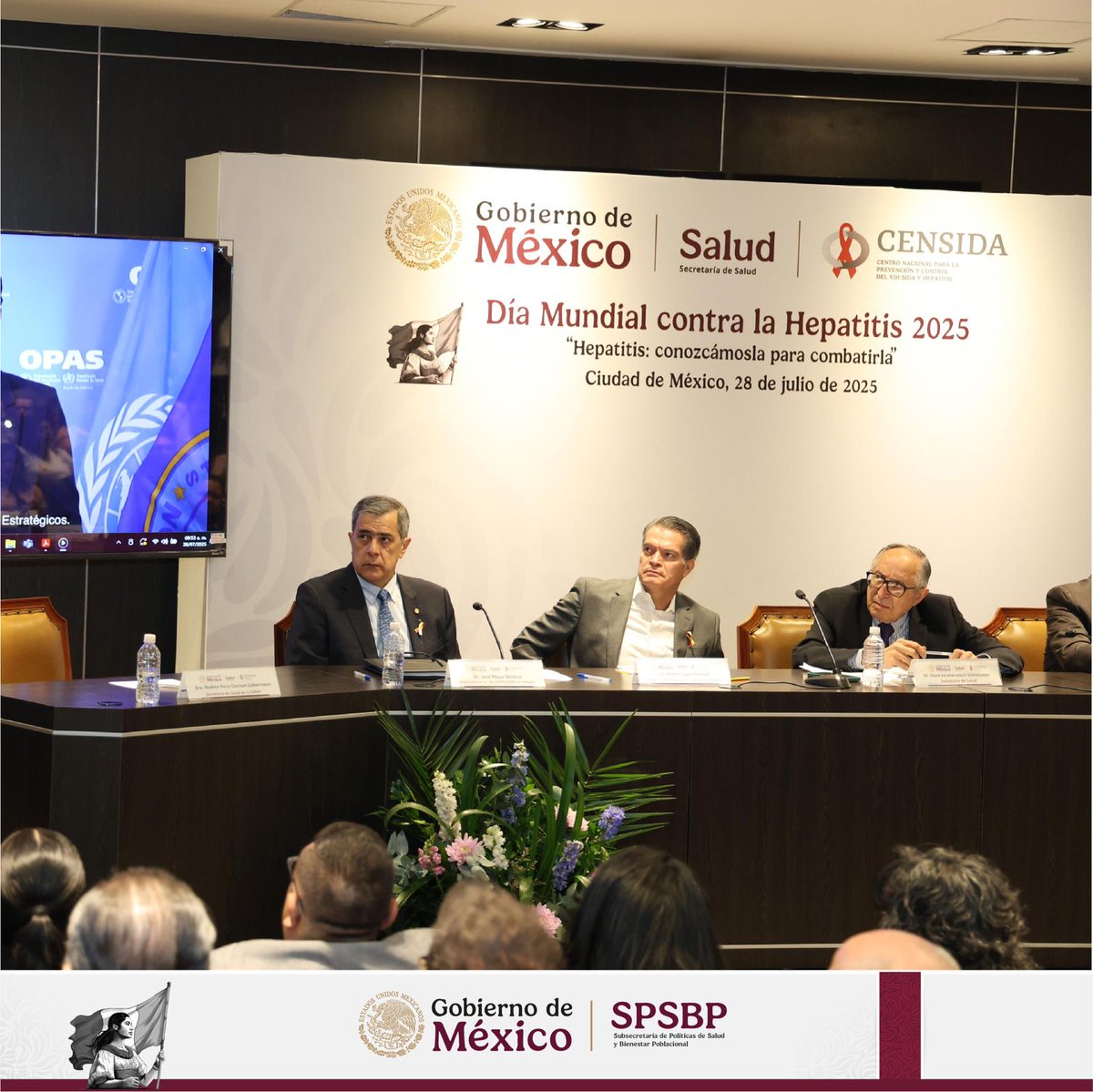 SaludSPPS's tweet photo. 🟡 En el #DíaMundialContraLaHepatitis, el Dr. @RamiroLopezE, el Dr. @DKershenobich, representantes del @censida y la @OPSOMSMexico dialogaron en la mesa “Hepatitis: conozcámosla para combatirla”, reforzando acciones y compromiso para su prevención y atención.🩺

#SaludPública https://t.co/VhBmhmR0Mj