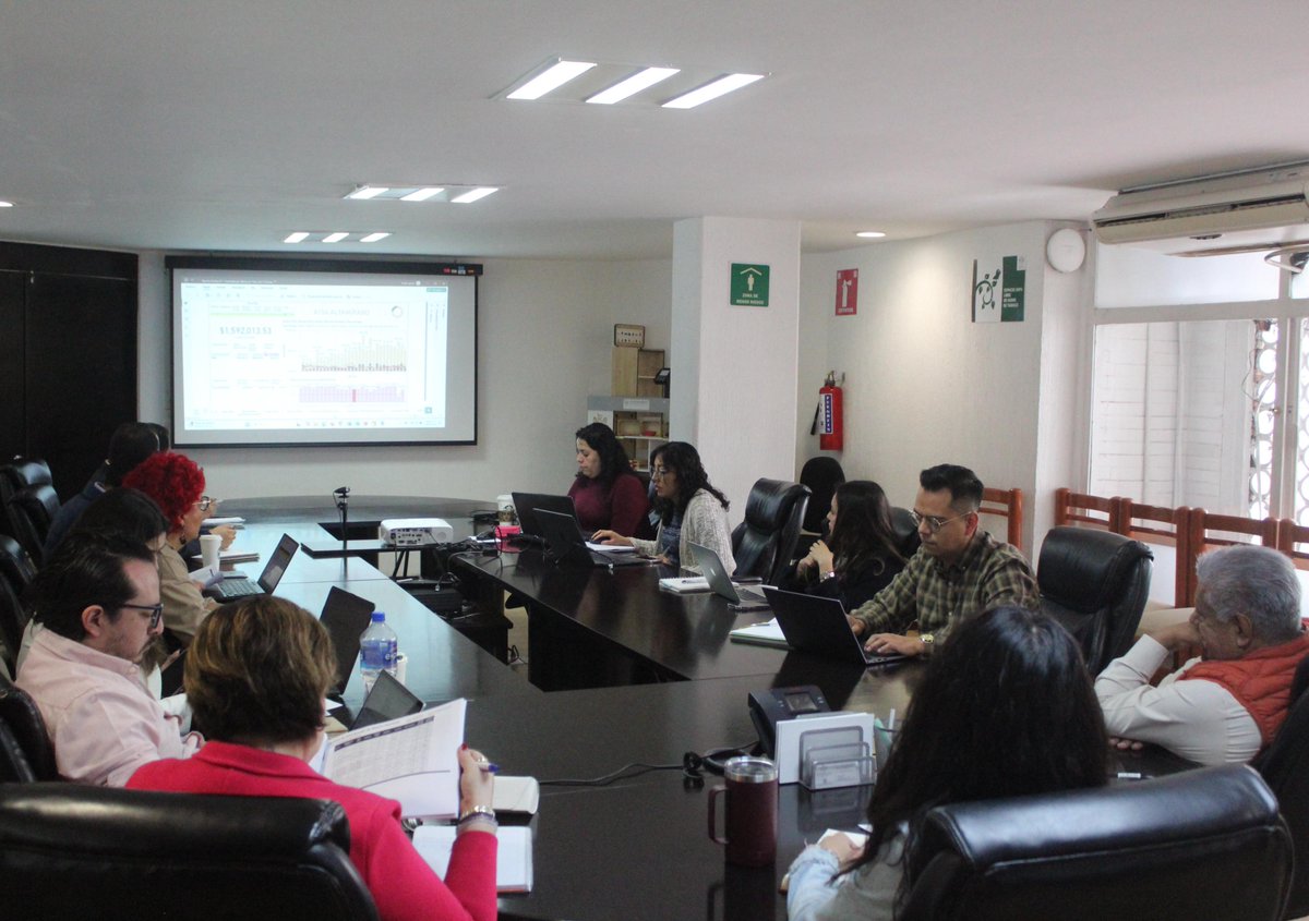 TUSUPERISSSTE's tweet image. Iniciamos la semana con una reunión de equipo liderada por nuestra directora @DuniaLudlow en la que revisamos avances y coordinamos estrategias para continuar creciendo y fortaleciendo nuestro compromiso. ❤️
En #SUPERISSSTE, seguimos trabajando todos los días por ofrecer mejores…