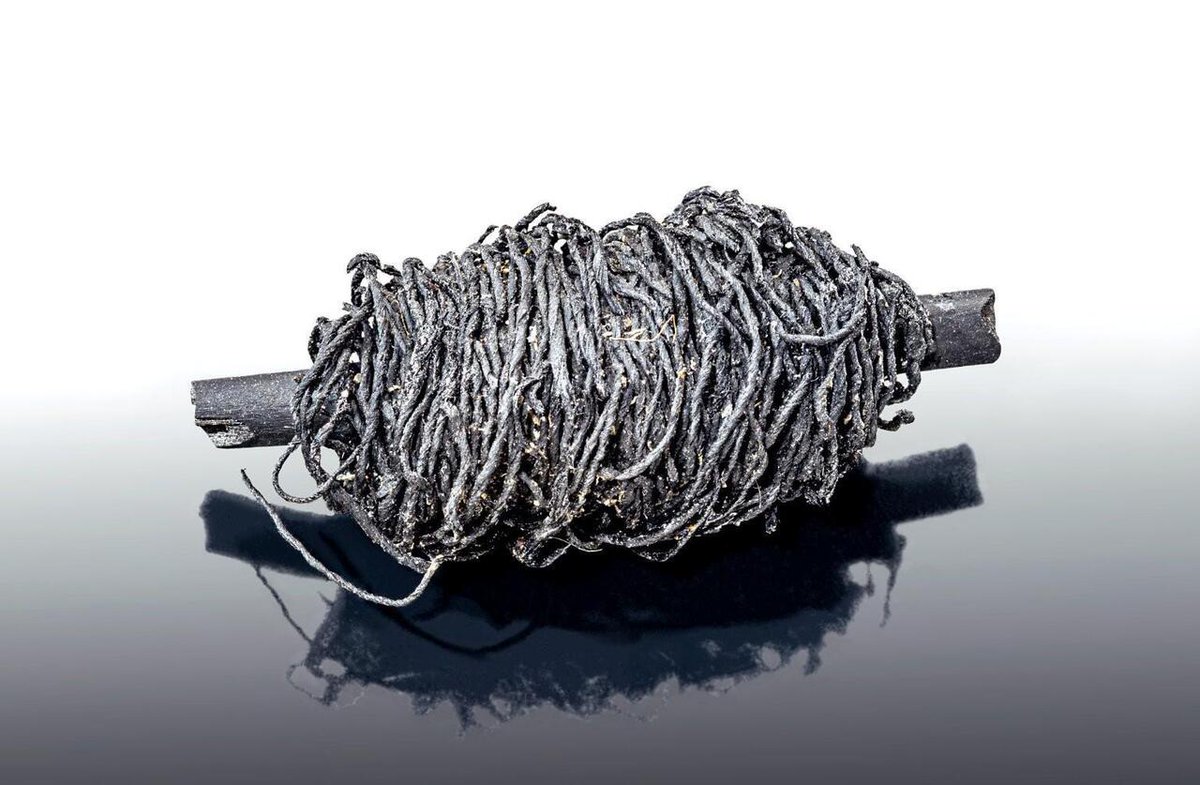 HistorylandHQ's tweet image. A charred spindle with a charred ball of flax thread. Found in the pile dwelling settlement of Sipplingen-Osthafen, Lake Constance in Germany, dating 3316-3306 BCE. The damp environment has preserved it in good condition [1538x1006]