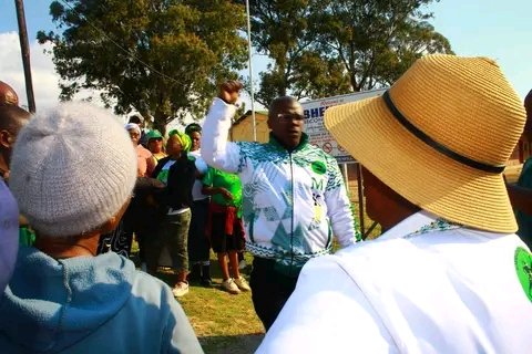 CadreNguyi's tweet image. Commander Morning π A United uMkhonto weSizwe Party is threat to the establishment. Thatha Lento, Ayina Bungozi! #GwazaMkhontoGwaza