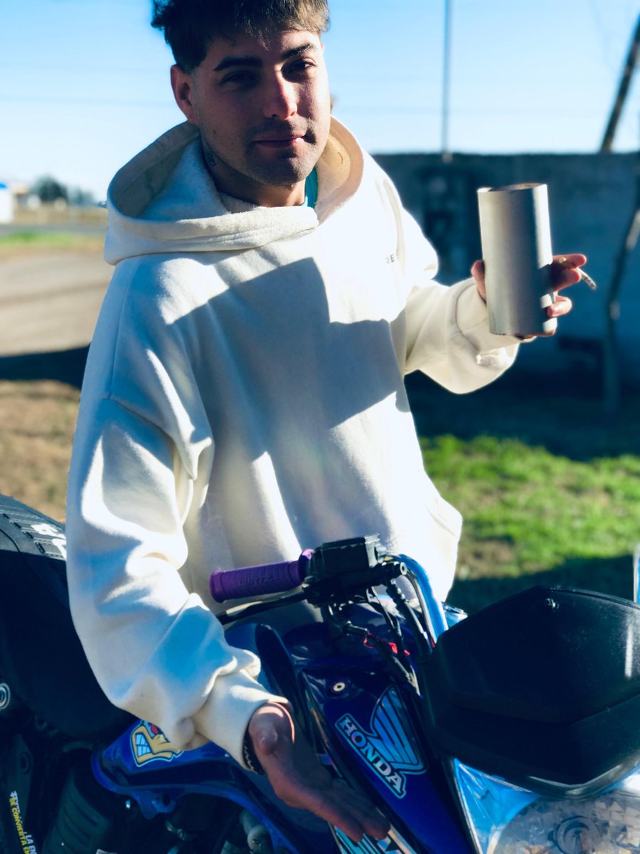 😁