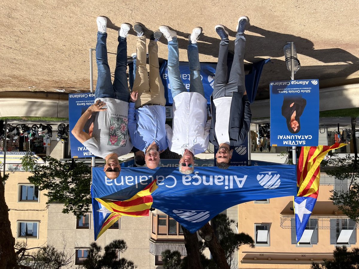 Desemmascarant's tweet image. Ni pijos ni nazis! 
#FCKAC