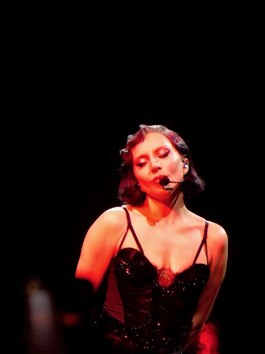 b_lilmonster's tweet image. mother