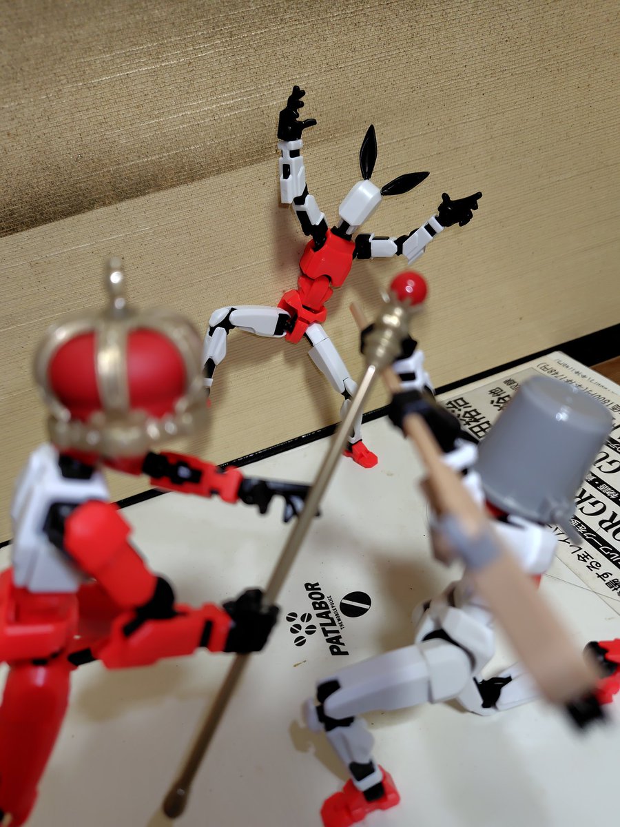akuro_usuke's tweet image. いやぁ、すっげぇ遊べる（笑）
#セリア
#戦闘フィギュア