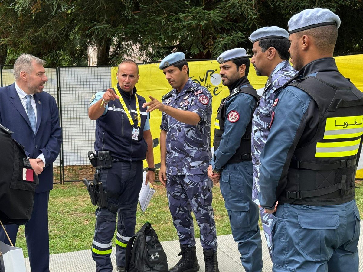 isf_qat's tweet image. في إطار التعاون الدولي وتبادل الخبرات الأمنية، شاركت قوة الأمن الداخلي (لخويا) في دعم الجهود الأمنية والتنظيمية لبطولة طواف فرنسا 2025 للدراجات الهوائية، التي أقيمت في العاصمة الفرنسية “باريس”، تأكيدا على مكانة دولة قطر كشريك موثوق في مجال التعاون الأمني.
وجاءت مشاركة (لخويا)…