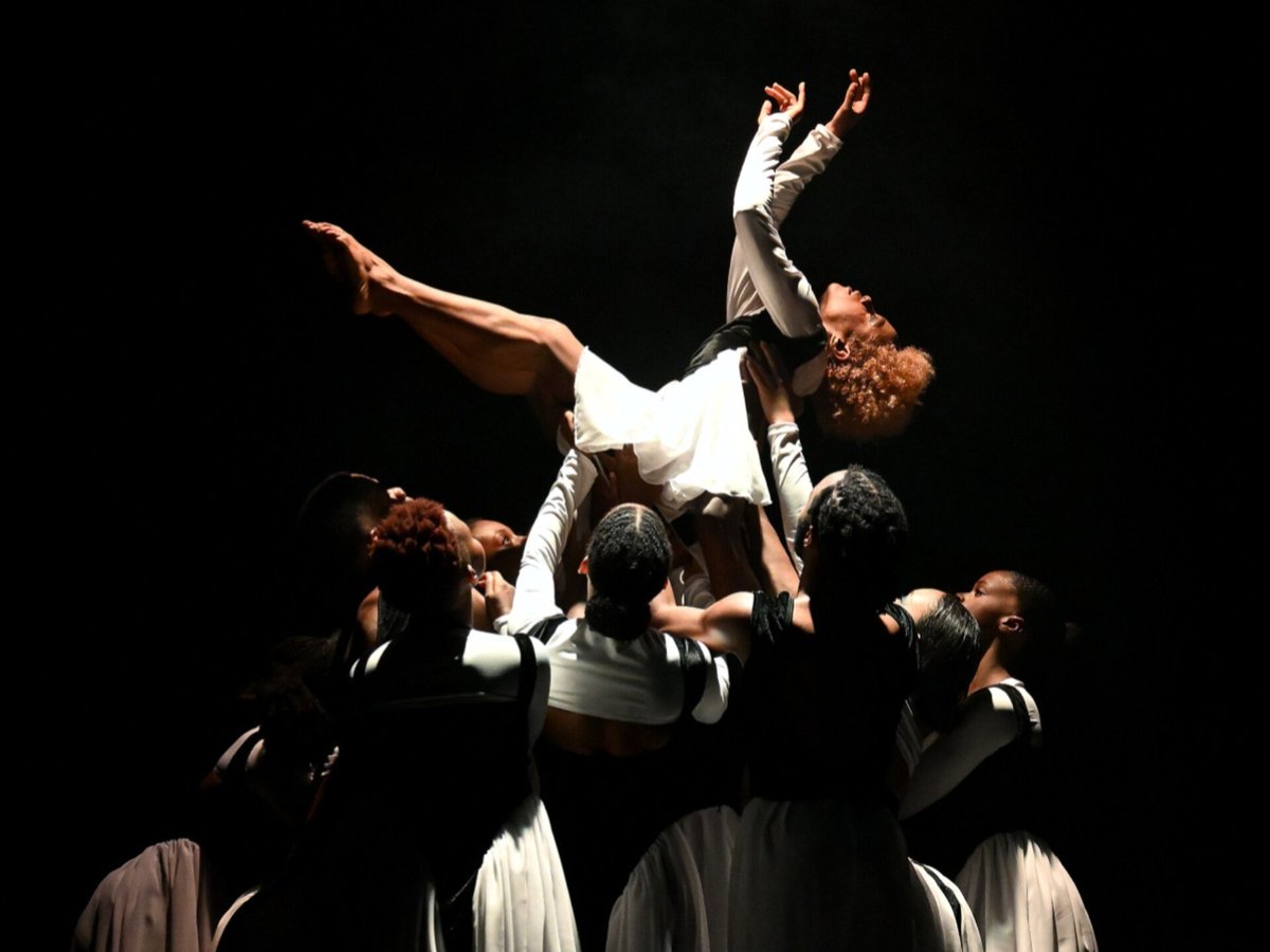 NDTCJAMAICA's tweet image. Friday's premiere of Clipped and Fallen by Mattu Perry was nothing short of breathtaking. Don't miss this captivating new work now on at the Little Theatre as part of the NDTC’s 63rd Season of Dance.

Tickets are NOW available online:
tickets.qrtick.com/e/ndtc63

(📸 Stuart Reeves)