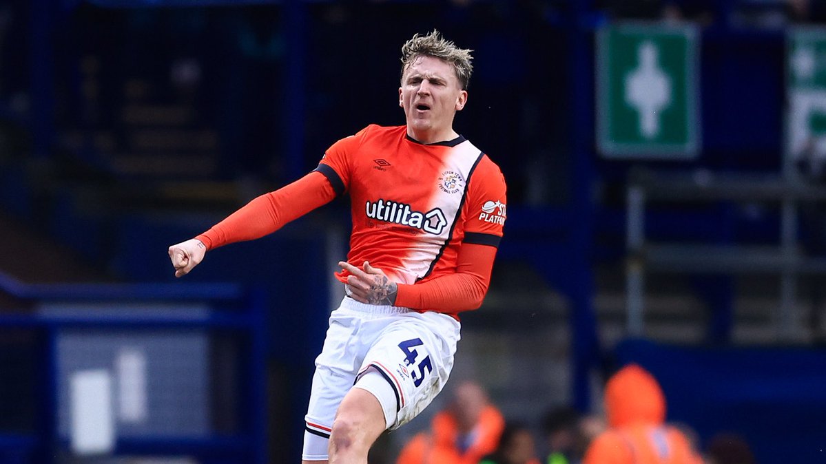 Champchatpod24's tweet image. โ๏ธ ๐๐ข๐ก๐ ๐๐๐๐: Millwall have completed the signing of Luton Town wing-back Alfie Doughty for an undisclosed fee.
The 25-year-old has joined the club on a long-term deal. โ
What do you make of that addition, Lions fans? ๐ค
#Millwall