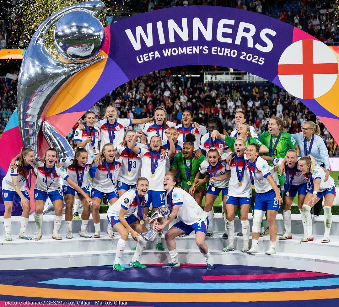 GermanyInCanada's tweet image. ❤️lichen Glückwunsch, Lionesses! 🏆

We send our warmest congratulations to the English women’s team on winning the 2025 UEFA Women’s Euro!
With record-breaking viewership and unforgettable moments, this championship was a true milestone for the sport. ⚽🎉