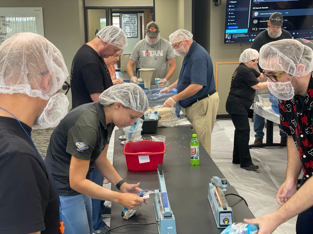 GoodyearFarm's tweet image. Last week at our Des Moines, IA facility, over 40 volunteers teamed up with Meals from the Heartland for Titan's second Mobile Hunger Fight, and the results were incredible! They assembled more than 20,000 meals to help feed hungry children in Iowa and across the globe.