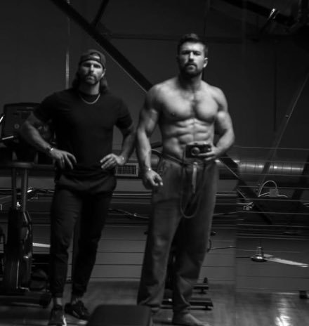 filmtokfeed's tweet photo. Bro is definitely #Batman https://t.co/r8MC9dz3qc