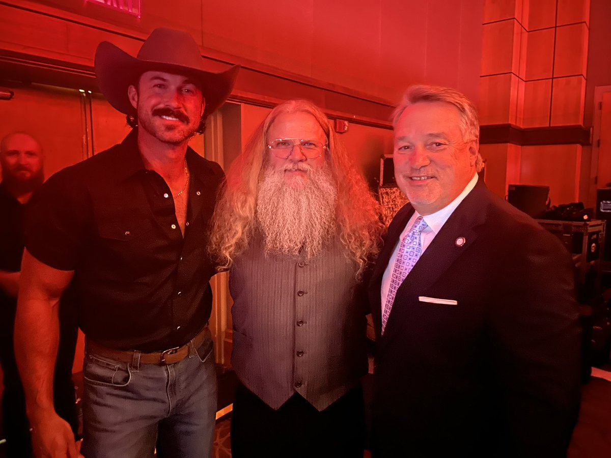 From insightful policy discussions to world-class entertainment from Alabama’s greatest musicians, #SLCAL2025 was one for the books.

I'm proud to have showcased what makes sweet home Alabama special for over 1,700 legislators from 15 southern states. Thank you all for an