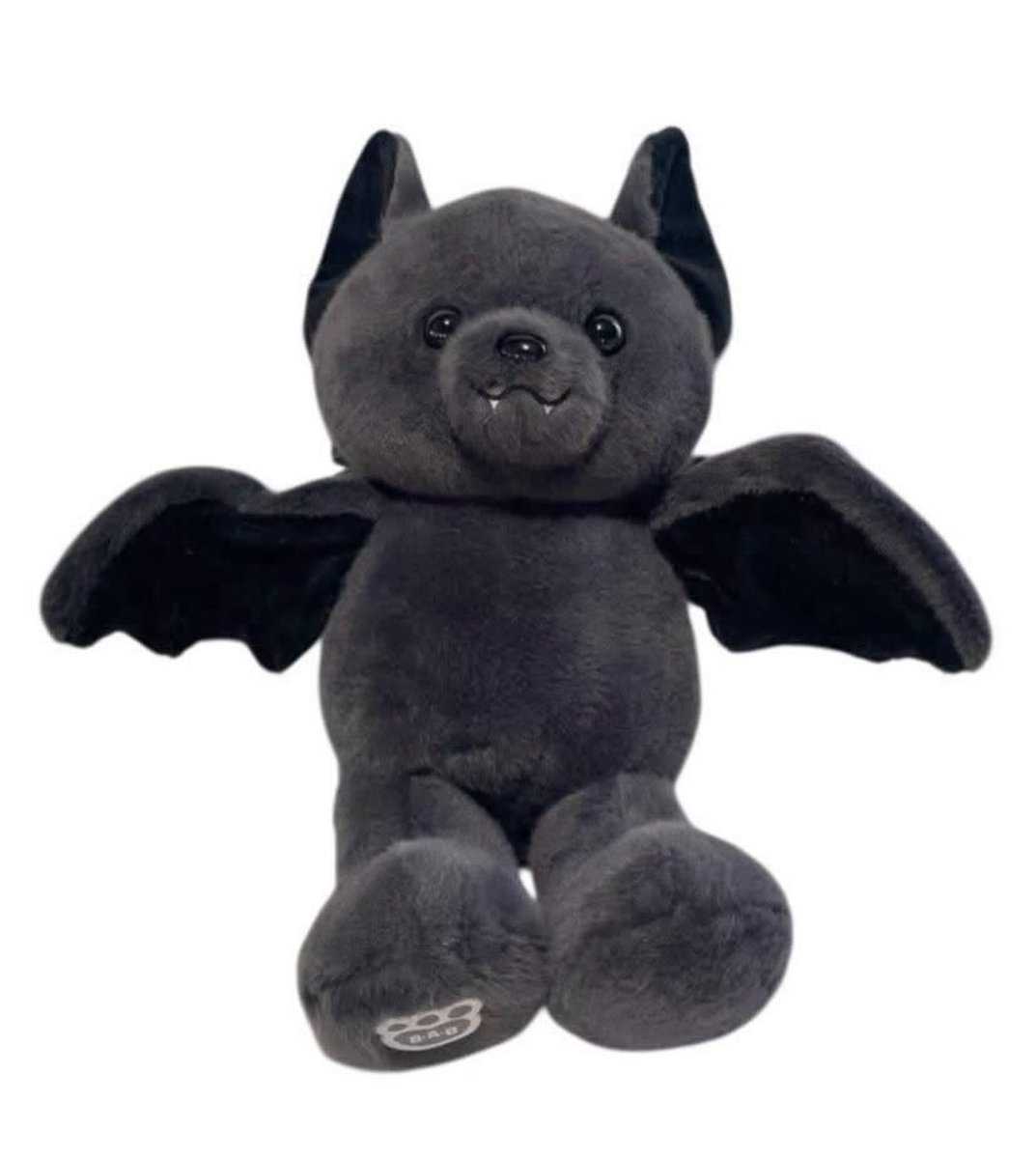 GoldCanines's tweet photo. Have you seen the build-a-bear bat leak? 🦇 https://t.co/4TQUmOw7d8
