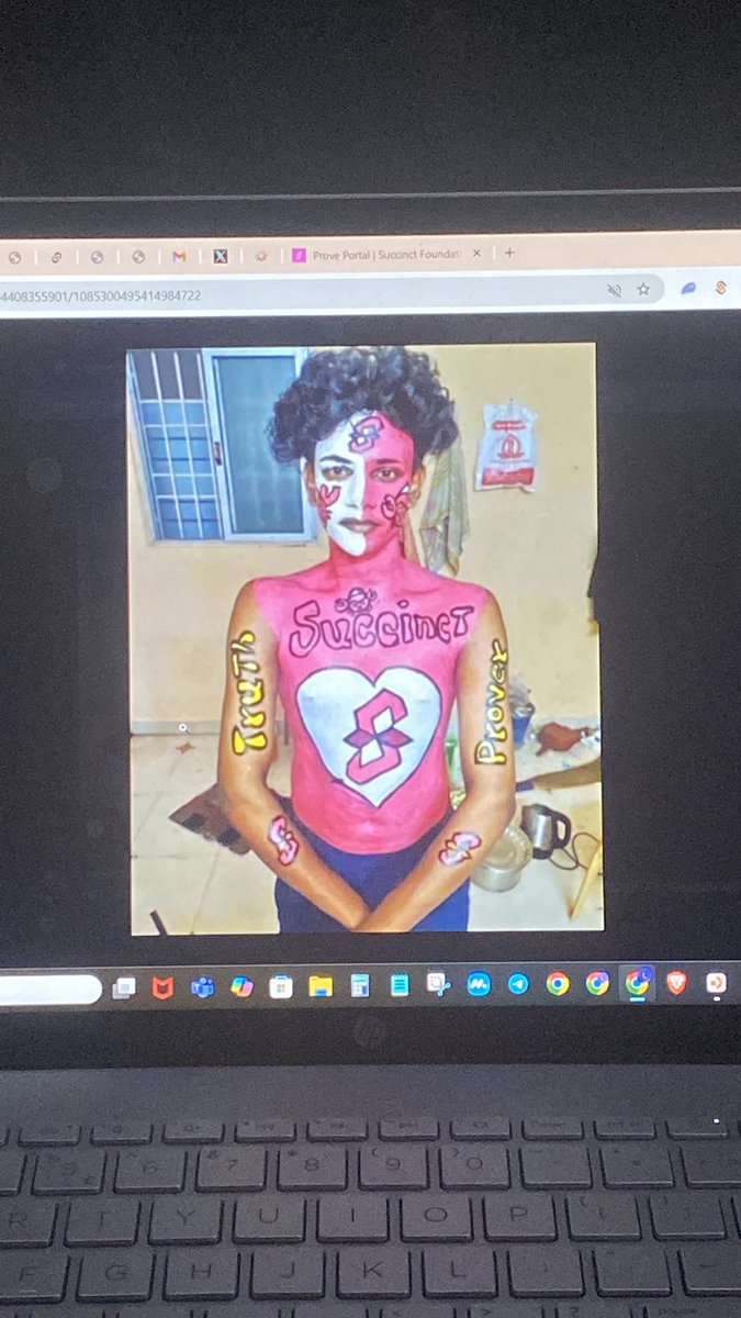 0xAdesola's tweet image. Who knows what this guy got?😂