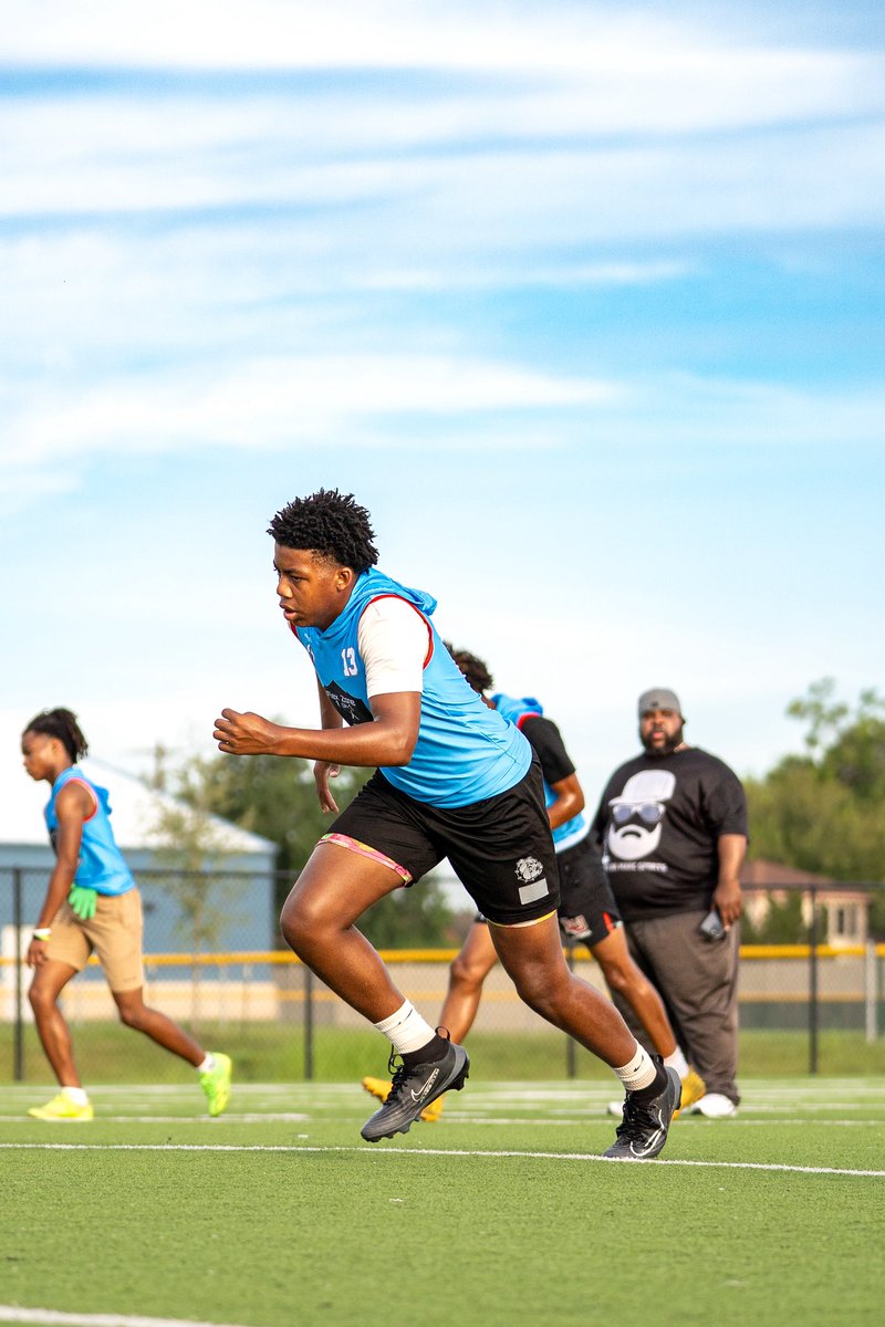 Flex Zone 1on1 Challenge (@1on1flexzone) on Twitter photo Here's a quote from Marc Henry himself:
"If you Grind, You Shine!!!"
He's a sports media personality passionate about football, and his company On Da Marc Sports helps athletes get exposure to play at the next level! <a href="/Marchen44/">On Da Marc Sports🏈</a> Here's a quote from Marc Henry himself:
"If you Grind, You Shine!!!"
He's a sports media personality passionate about football, and his company On Da Marc Sports helps athletes get exposure to play at the next level! <a href="/Marchen44/">On Da Marc Sports🏈</a>