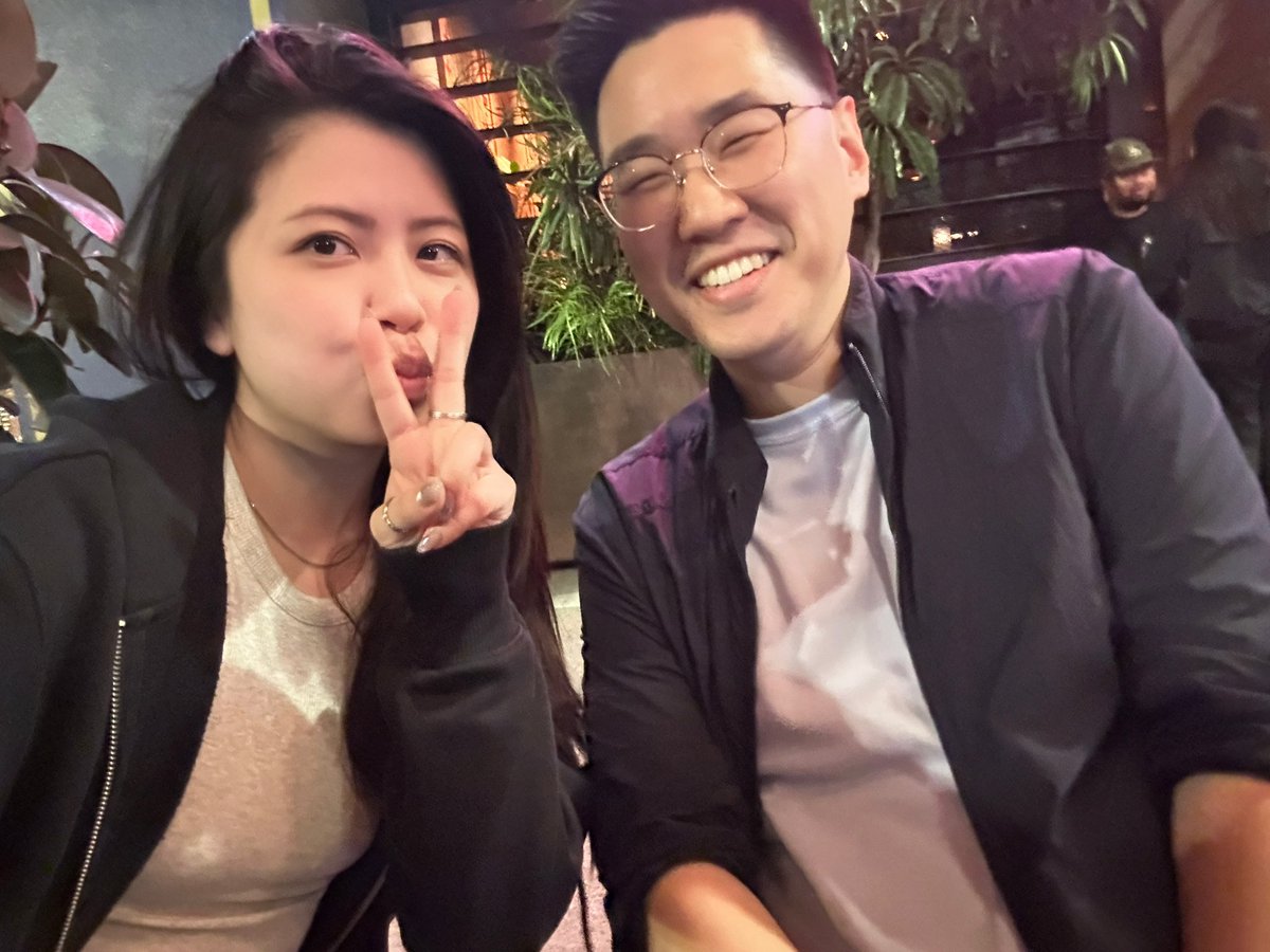 pikaaaliu's tweet image. Internet friends LA edition ☺️