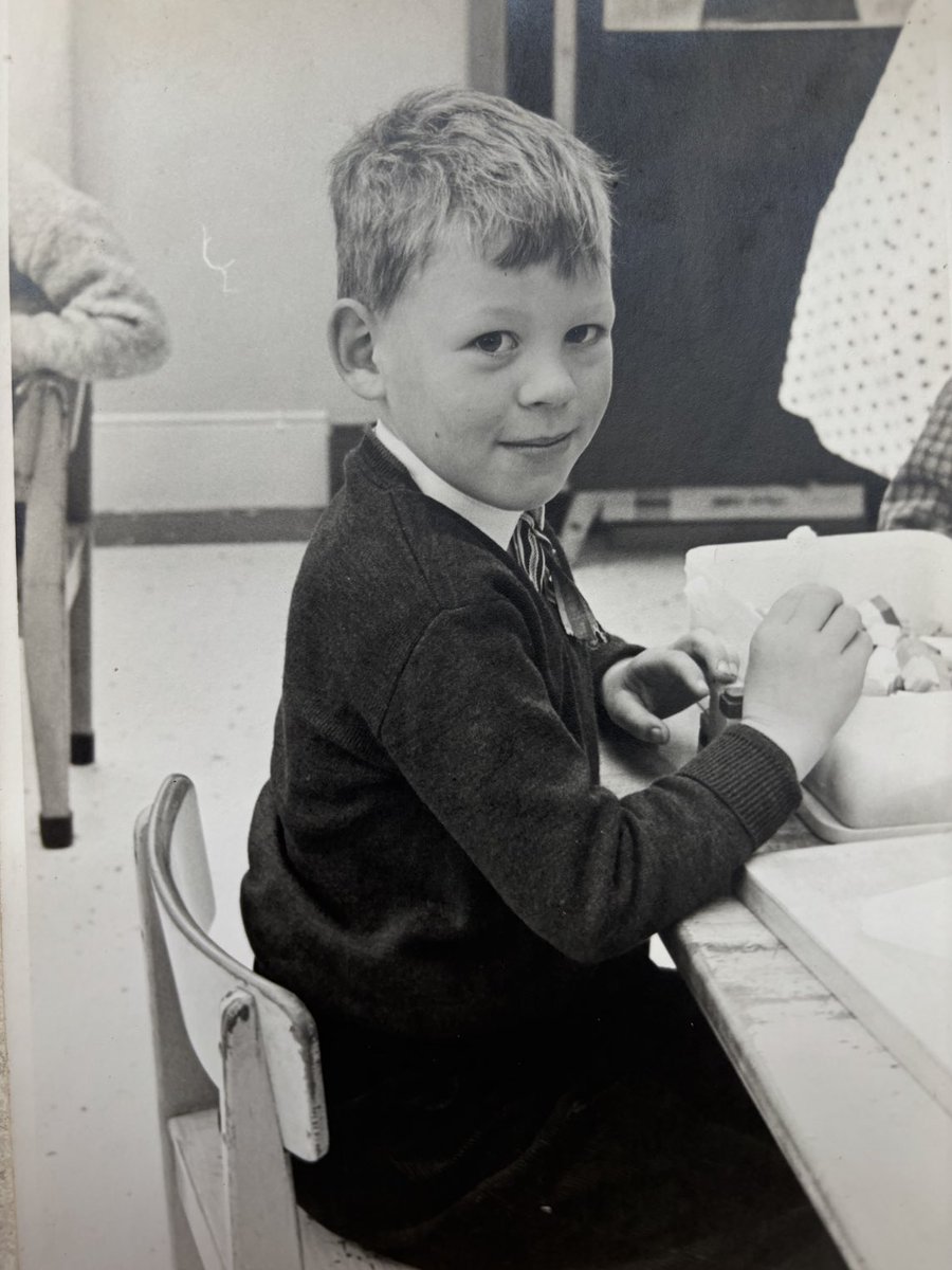 DirkvanderLit's tweet photo. Het is al een tijdje geleden, maar ooit was ik een brave jongen! https://t.co/Z13OK8sxyo