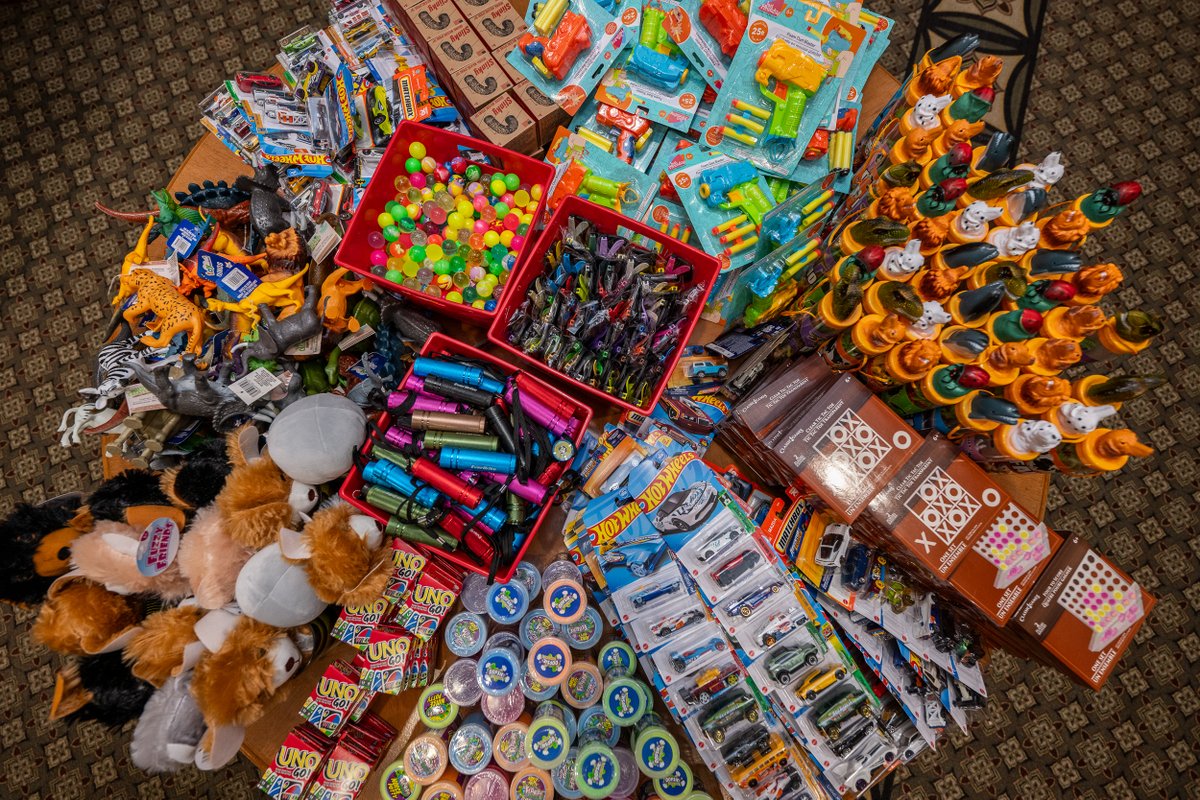 Our Packing Party Planning Tool is an interactive tool designed to help organize your shoebox packing event—ensuring fun, FULL shoebox gifts! 🎁 

Start planning: bit.ly/Packing-Party