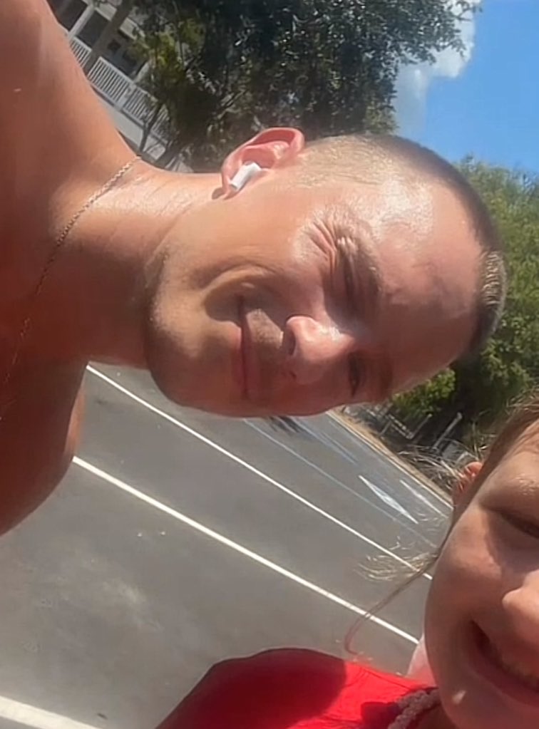babylonmeg's tweet photo. dilf coded btw https://t.co/H2zSQQolyK