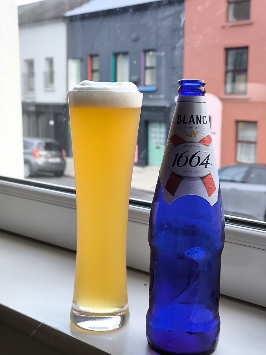 Paul O'Brien (@paulobrien10) on Twitter photo Found a beer to fill the vase. It's actually not bad <a href="/Kronenbourg1664/">Kronenbourg 1664 UK</a> Blanc #MondayBeers Found a beer to fill the vase. It's actually not bad <a href="/Kronenbourg1664/">Kronenbourg 1664 UK</a> Blanc #MondayBeers