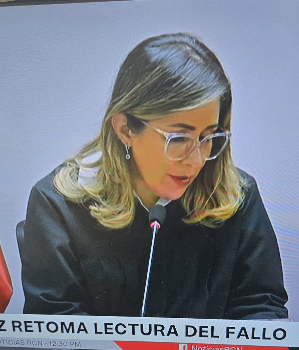 CaliesCaliCOL's tweet image. Toda una juez y no sabe leer su propio documento 🤦🤦
Un Nacho Lee urgente para la jueza Sandra Heredia
