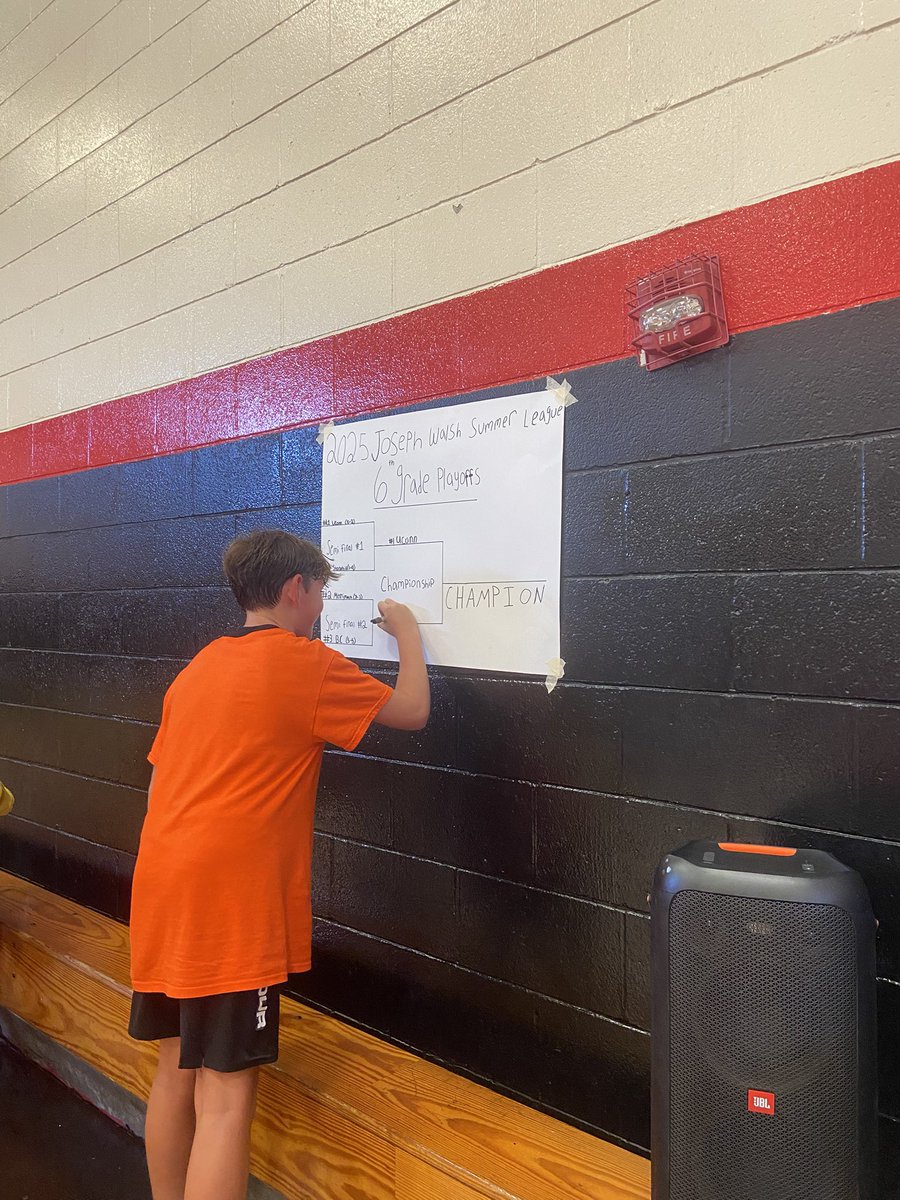 UConn and BC grabbed big wins today to move to the 6th Grade Championship on Thursday! 🏀