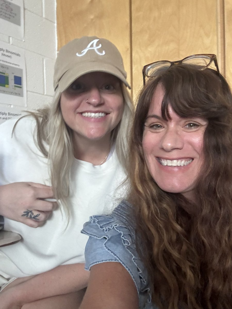 Session 2 of ELA PD was full of good discussions on how to use rigorous questions to deepen student thinking &amp; check for understanding <a href="/ELA_HCS/">ELA_HCS</a>. It was so good to hug so many friends! #winningforkids #accelerateachievement #henryreads