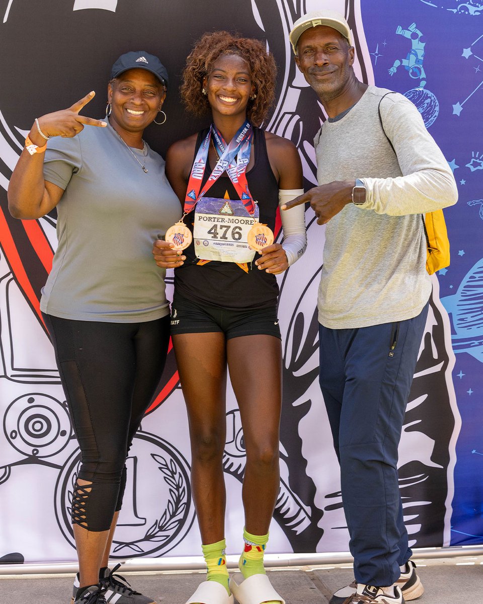 HCHSA's tweet image. Behind every young athlete is a proud parent 🏅
@TheRealAAU