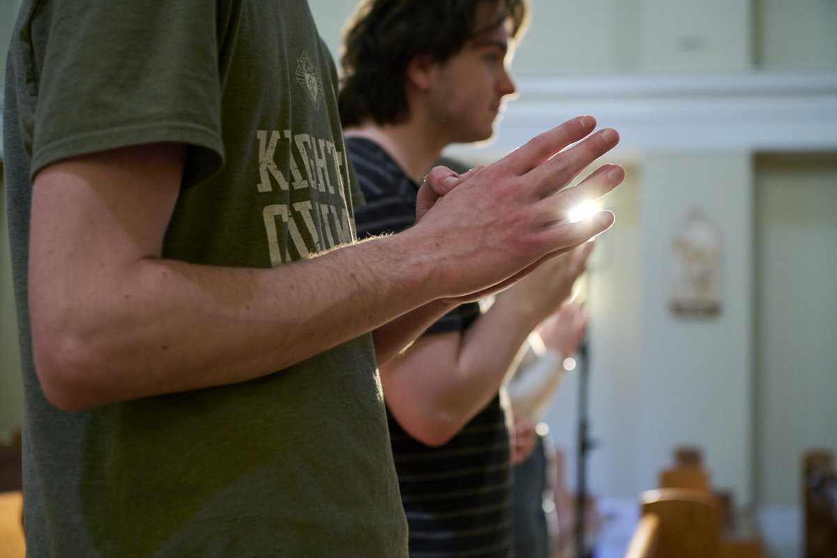 USFFW's tweet image. Our Catholic faith lights the way at Saint Francis. ✨
Students are inspired to reach higher, seek truth and find purpose in every aspect of their lives.
📍 Explore your path at sf.edu.
