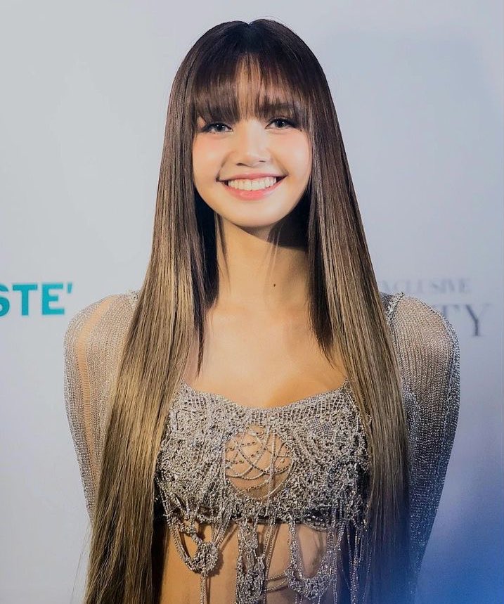 LisainArabic's tweet image. شكرًا للمصممة @pjymylife على تصميم الملصقات الخاصة بالمسابقة 🩶
#LLOUD #LALISA #LISA