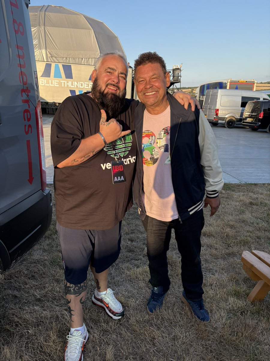 Kings of cool sounding so good on <a href="/BBC6Music/">BBC Radio 6 Music</a> #flcneversoundedsogood
#newalbumaugust29th <a href="/funlovincrims/">FUN LOVIN' CRIMINALS</a>