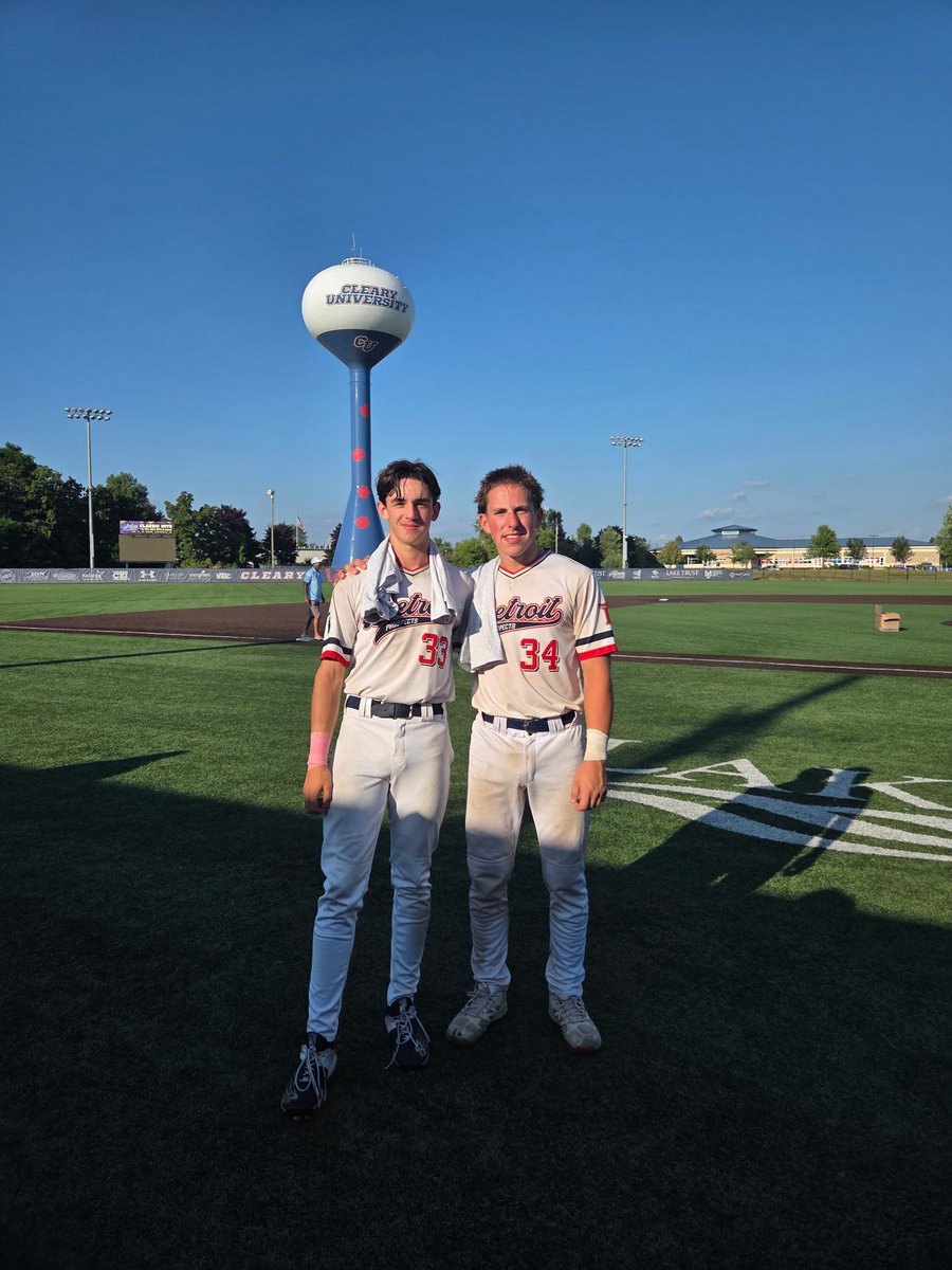 DominicLigocki's tweet image. End of Year Stats:
PA: 74
AB: 60
AVG: .317
OBP: .432
H: 19
1B: 18
2B: 1
R: 12
BB: 9
HBP: 5
SB: 5

Pitching:
IP: 39.2
ERA: 2.118
WHIP: 1.286
K: 29
H: 44
ER: 12
BB: 7 
BAA: .257

Catching:
Innings: 141.1
CS: 19/45 (42%)
PB: 8

@mikerice02 @dieseldefenders @DetProspectsBrn