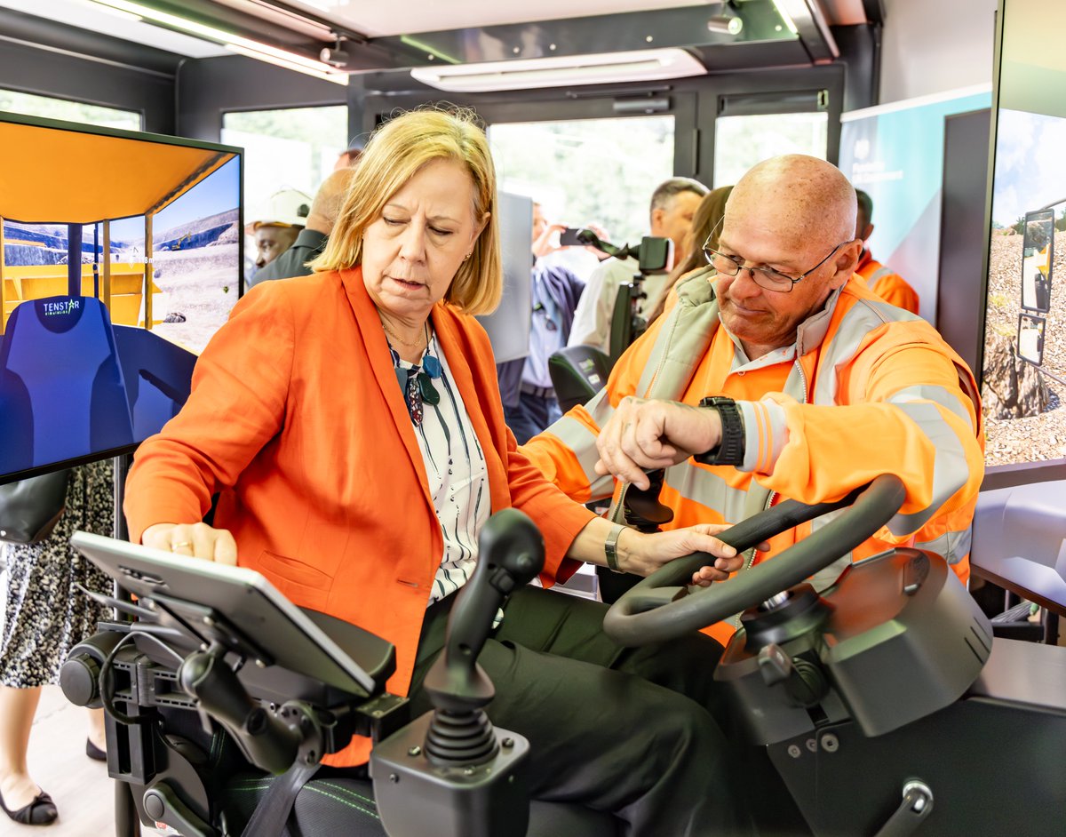 Last week, as part of our inquiry into rail investment pipelines, we visited <a href="/networkrail/">Network Rail</a>, where we toured some of the sites of the <a href="/theTRUpgrade/">The Transpennine Route Upgrade</a> (TRU), before taking part in a roundtable with SMEs hosted by <a href="/railindustry/">RIA</a> (RIA) 🛤️

Images: TRU