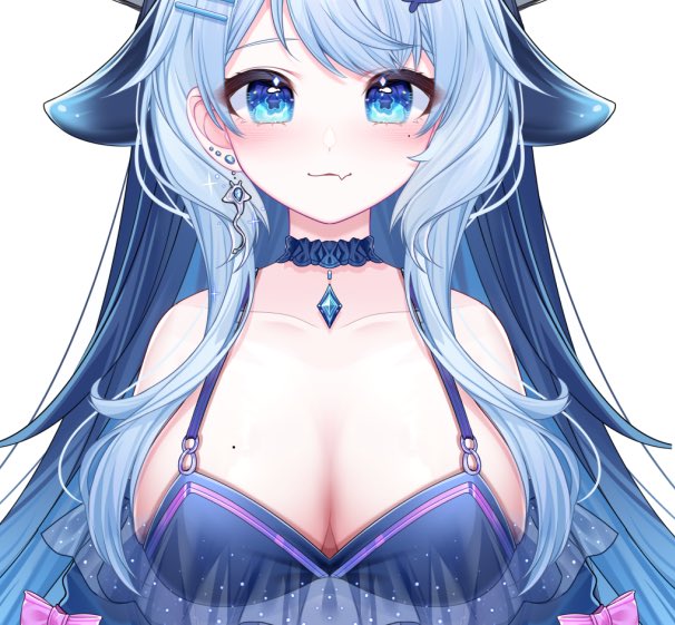 itsreibubbles's tweet image. spot the difference!! :3 💙🌊