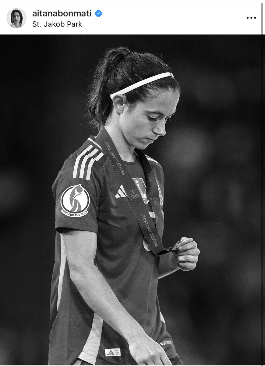 julia23cule's tweet image. Aitana Bonmati❤️‍🩹

“ Orgullosa del equipo” y VOLVEREMOS🫂