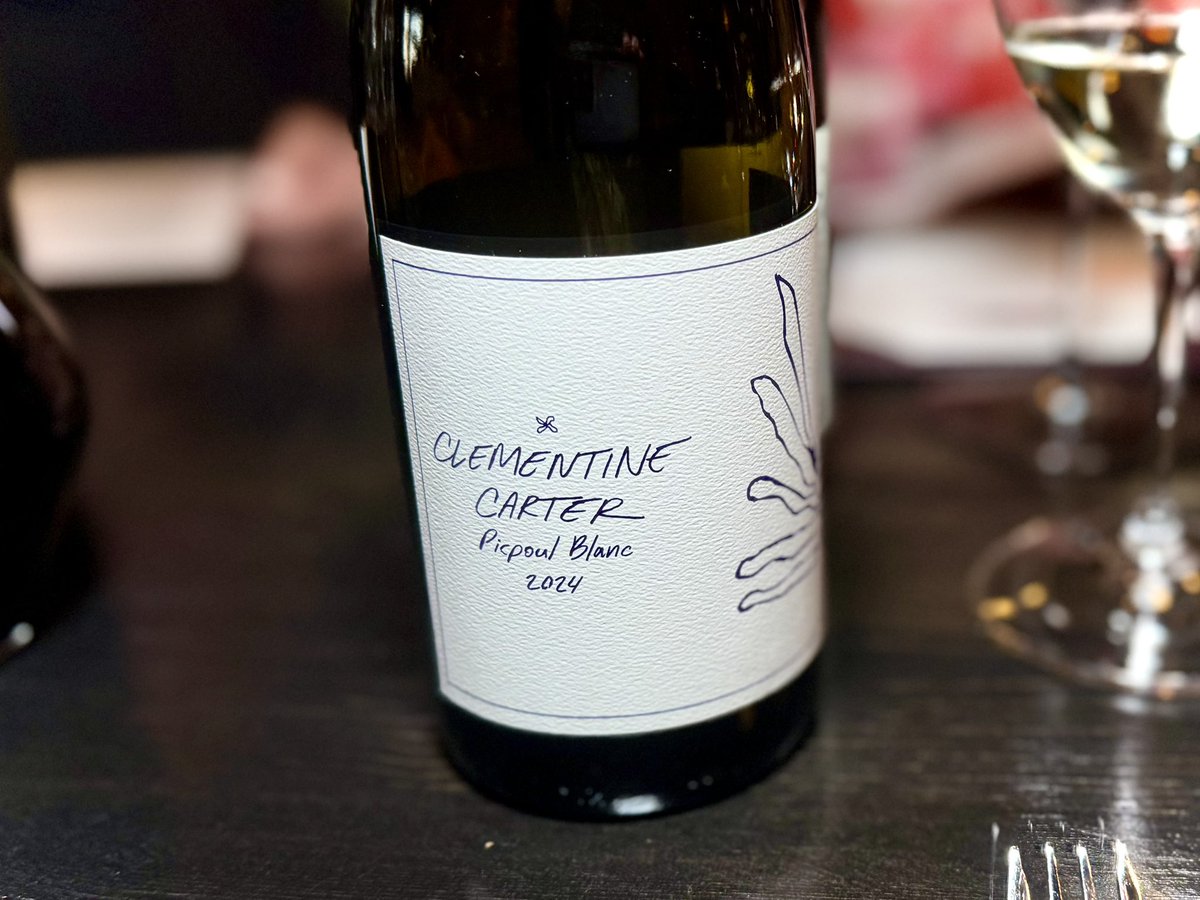 A fantastic start to a #delicious #dinner with good friends 

#wineintheglass #foodontheplate #whiteburgundy <a href="/Constan70997526/">Sybarite</a> <a href="/cynthia_hayes/">Cinzia Hayes</a> <a href="/CHARLIEWINES/">CHARLIE ARTURAOLA</a> <a href="/CoastCabCritic/">Coastal Cab Critic</a> <a href="/teamhrc/">Chris Schmidt</a> <a href="/Noles31BB/">KevLutt</a> <a href="/AmauryCarrasco/">WiningJaguar</a> <a href="/GlennNashville/">Glenn Moreland 🇺🇸🇺🇦</a> <a href="/jwalkermobile/">James Walker</a> <a href="/rr_pirate/">Thomas Hughes</a> <a href="/_drazzari/">Dave Razzari</a> <a href="/Friscokid49/">Texas Wineaux</a>