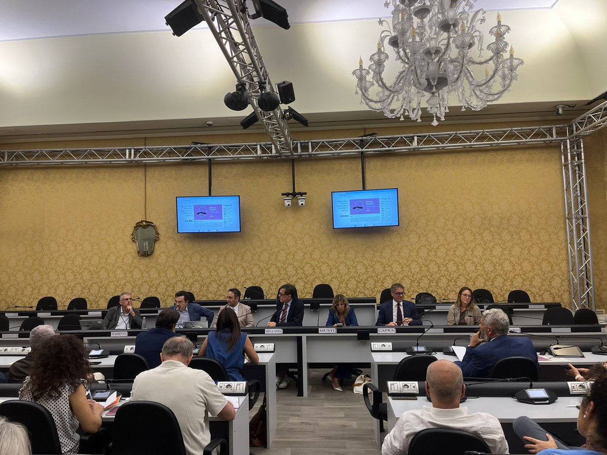 Cr Piemonte (@crpiemonte) on Twitter photo Si è svolta a #PalazzoLascaris la conferenza stampa di presentazione del 21° Rapporto <a href="/AntigoneOnlus/">AssociazioneAntigone</a> sulle condizioni di detenzione in Piemonte. Sono intervenuti, tra gli altri, il componente dell'Ufficio di presidenza di <a href="/crpiemonte/">Cr Piemonte</a> <a href="/MSCastello23/">Mario Salvatore Castello</a> e il #Garante <a href="/brunomellano/">Bruno Mellano</a>. Si è svolta a #PalazzoLascaris la conferenza stampa di presentazione del 21° Rapporto <a href="/AntigoneOnlus/">AssociazioneAntigone</a> sulle condizioni di detenzione in Piemonte. Sono intervenuti, tra gli altri, il componente dell'Ufficio di presidenza di <a href="/crpiemonte/">Cr Piemonte</a> <a href="/MSCastello23/">Mario Salvatore Castello</a> e il #Garante <a href="/brunomellano/">Bruno Mellano</a>.