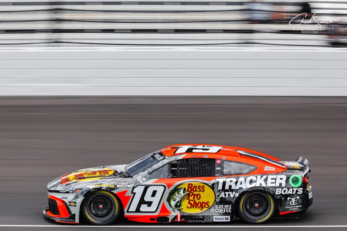 Chad200's tweet image. I love when good things happen to good people.
▪️4th Hoosier ever to qualify on Pole
▪️100th victory for @JRMotorsports
▪️21st driver in history to race the Indy 500 and Brickyard 400, great run finishing 17th
▪️2 photographers win the race and kiss the @IMS bricks — one at his…