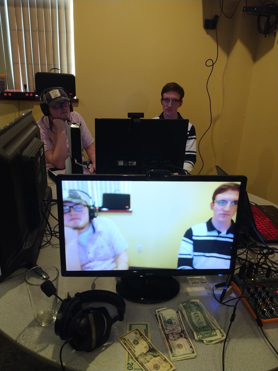 ChoiWingleung's tweet image. #GBFVR was HYPE! Amazing matches throughout! GG's! Anthony making a #Ladiva comeback!!!
🥇 @Ezrealnubna 
🥈 @Bryce_FGC 
🥉 @Kirby_Lord 
4 @Megucak 
5 Miro
5 @AkitoFGC 
7 Sovano
7 @AstuarteVT 
9 Keluna
9 Stegah
Don't forget to sub to Akito's YT Channel:
youtube.com/watch?v=BPQVzD…