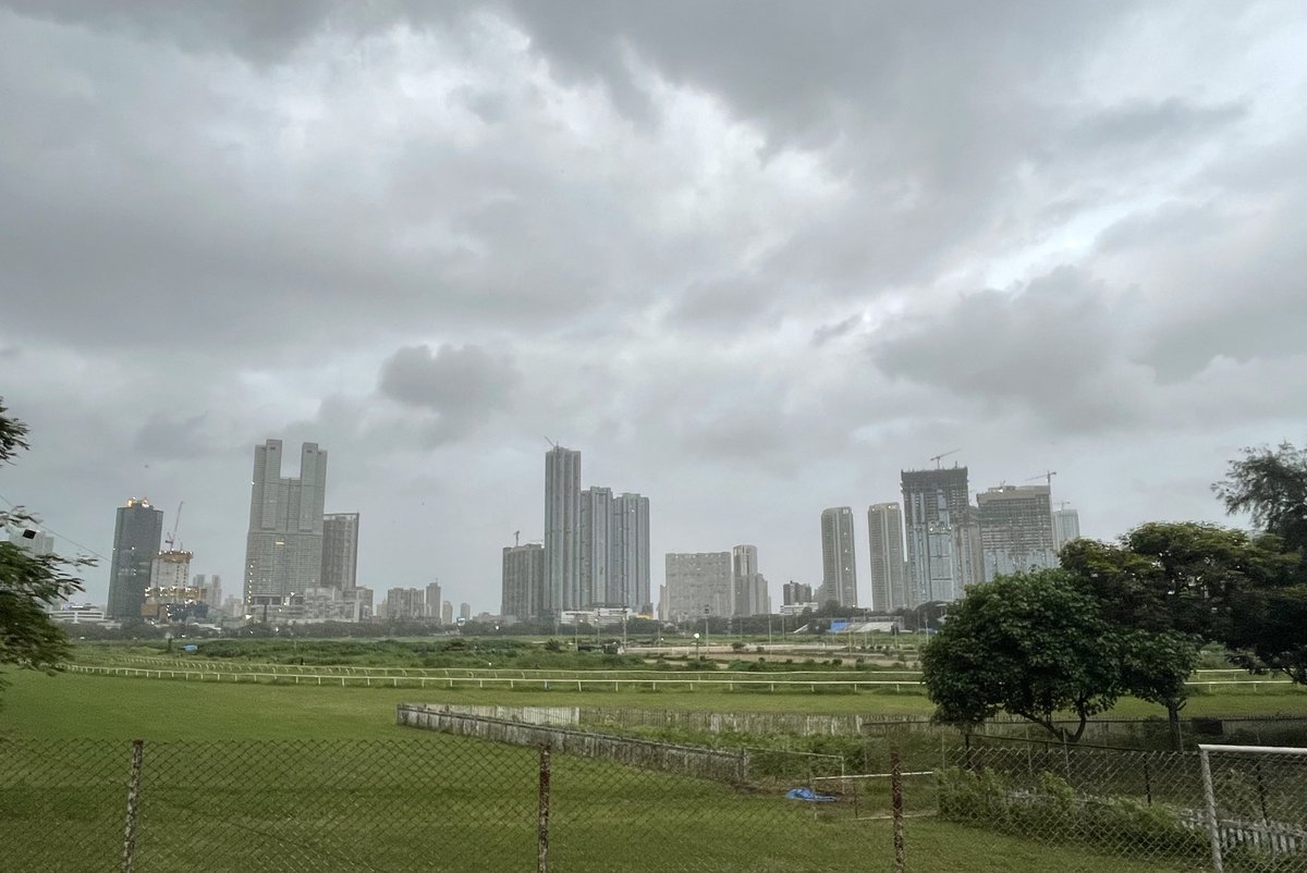 VishalBhargava5's tweet image. No landscape like this anywhere in India today.
But Bangalore, Gurgaon and Hyderabad will join the skyscraper contest soon.