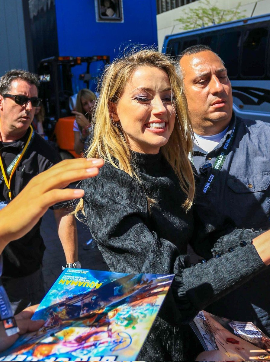 artsaheard's tweet image. amber heard in san diego, 2018.
