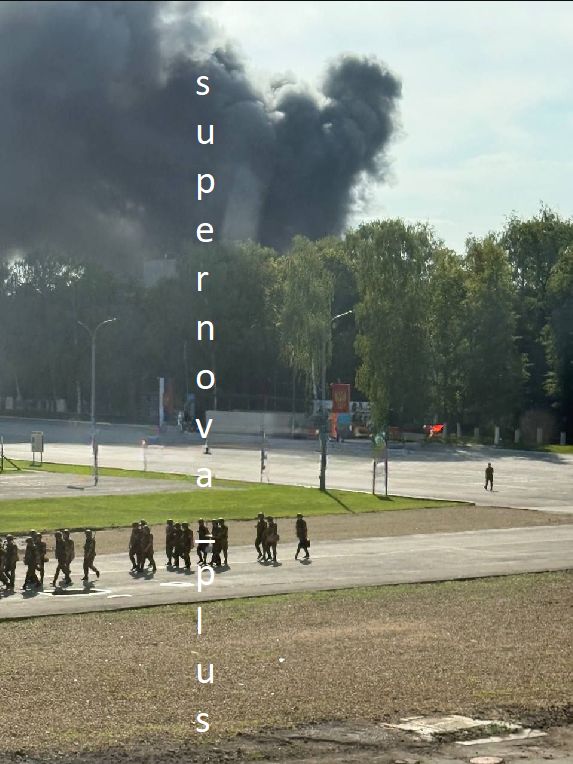 5fZh4fAHfTGpppe's tweet image. На московії у Кстово Нижньогородської області горить в/ч 64120 210-й міжвидовий регіональний навчальний центр інженерних військ.