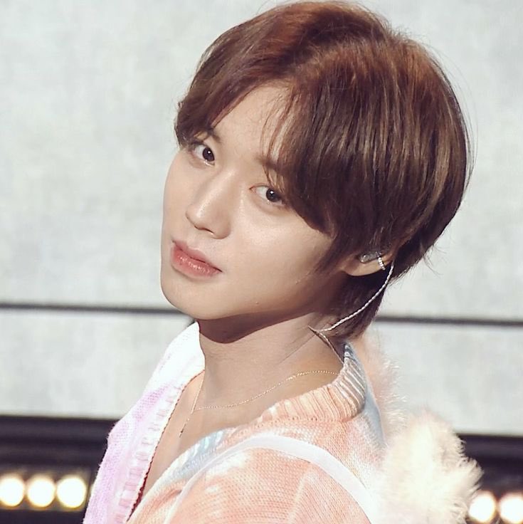 dollpjh's tweet image. look at this pretty angel 🪽✨