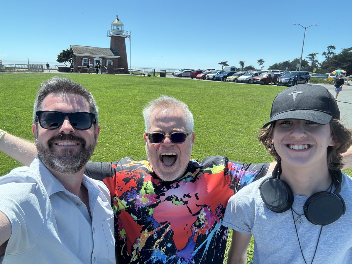 mrtimer2022's tweet image. My son &amp;amp; I arrived to Xtakeover in a hurry and so didn’t have a chance to sightsee. However thanks to  @Scobleizer, we had an amazing Sunday, seeing towering redwood forests, ragged cliffs, beaches, a lighthouse &amp;amp; the beautiful town of Santa Cruz… thank you Robert! 🙏